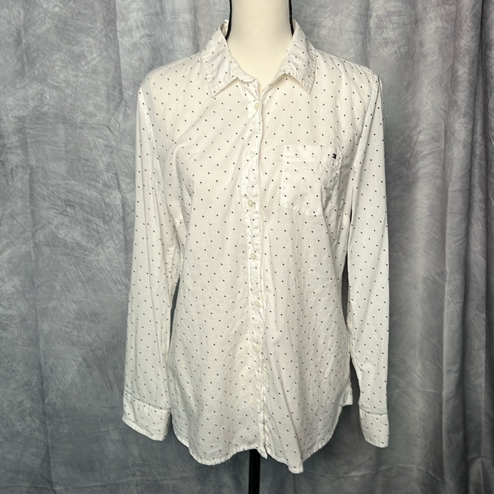 Tommy Hilfiger White and Black Polka Dot Roll Tab Button Down Blouse - Large